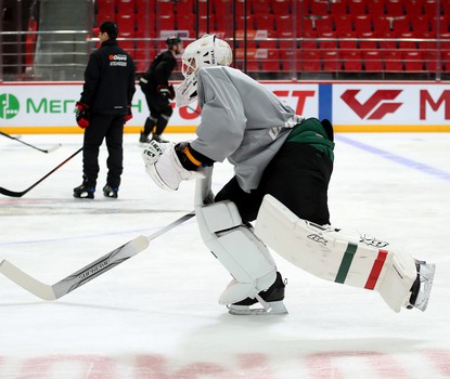 Новичок «Авангарда»: вратарь Эмиль Гарипов