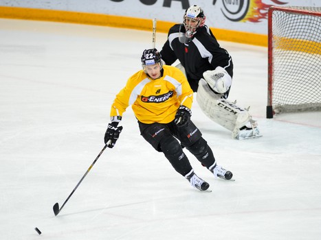 04.04.2016. Тренировка "Авангарда" на льду "Арены Омск"