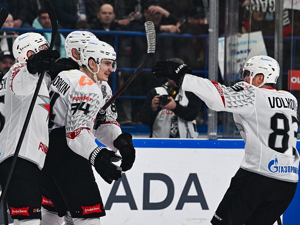 ПРОЯВИЛИ ХАРАКТЕР | Победная раздевалка «Авангарда» после 4-го матча с «Нефтехимиком» (ВИДЕО)