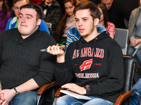 Илья Зубов и Николай Лемтюгов на диалоговой площадке "Мысли вслух"