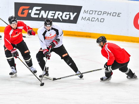 Двусторонний матч "Авангарда"