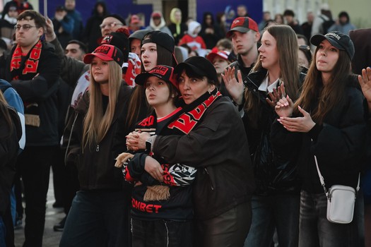 Фан-зона «Авангарда» на Пешеходном Любинском