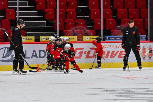 Тренировка воспитанников Хоккейной Академии «Авангард» 2019 года рождения на G-Drive Арене