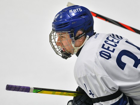 Полуфиналы и матчи за 5-8 места Первенства ЮХЛ в Омске