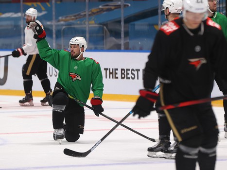 Раскатка «Авангарда» перед матчем в Сочи