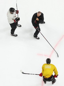 «Авангард» продолжает тренировки