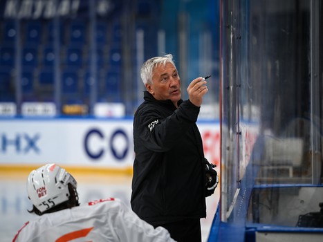 Тренировка «Авангарда» перед матчем в Нижнекамске