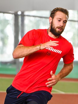 Силовой фортлег в легкоатлетическом манеже