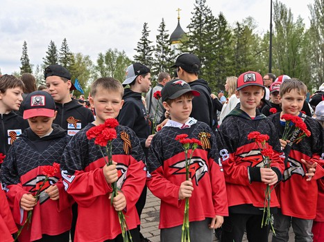 Возложение цветов в Парке Победы