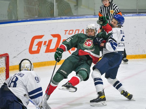 Полуфиналы и матчи за 5-8 места Первенства ЮХЛ в Омске