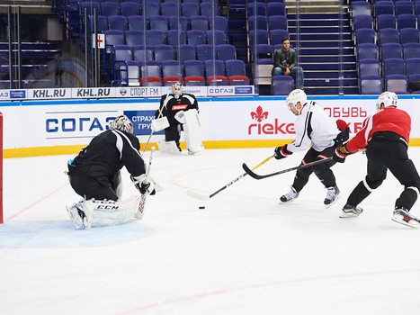 Раскатка "Авангарда" перед выездным матчем с "Ак Барсом"