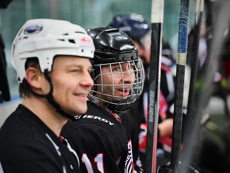 "Офисные Ястребы" - Правительство Омской области 9:2