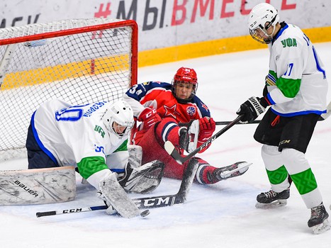 Четвертьфиналы Первенства ЮХЛ в Омске