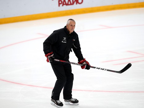 «Авангард» продолжает тренировки