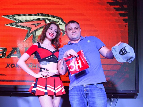 Хоккейная вечеринка в баре Svoи