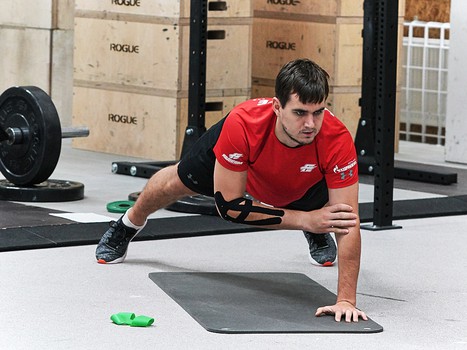 Первая тренировка "Авангарда" на сборе в Финляндии