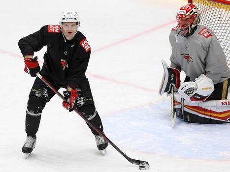 Раскатка «Авангарда» перед матчем в Хабаровске