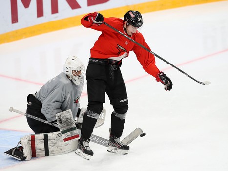 «Авангард» продолжает тренировки