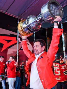 «Авангард» привёз Кубок Гагарина в Омск!