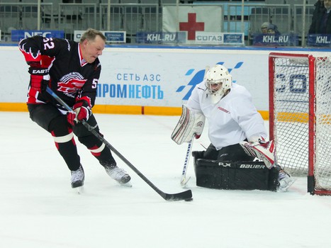 Первая победа "Офисных Ястребов"