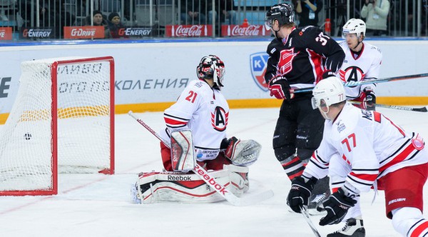 "Авто", стоп! Главные события сражения "Авангарда" с "Автомобилистом"