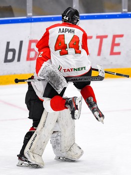 Третий игровой день финала Первенства ЮХЛ в Омске