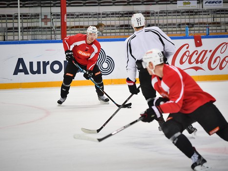 Тренировка "Авангарда" во Владивостоке перед матчем с "Адмиралом"