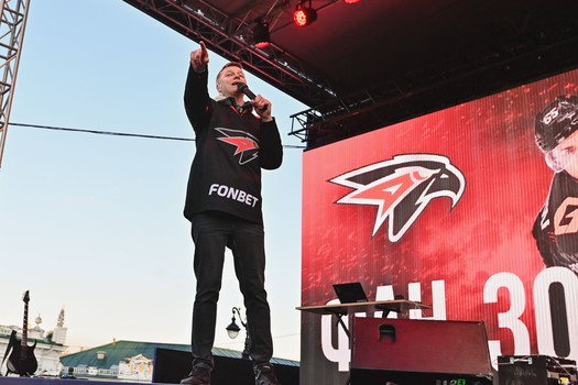 Фан-зона «Авангарда» на Пешеходном Любинском