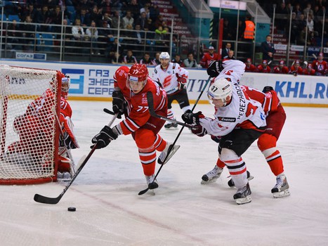 18.09.2015. "Автомобилист" - "Авангард" 3:2ОТ