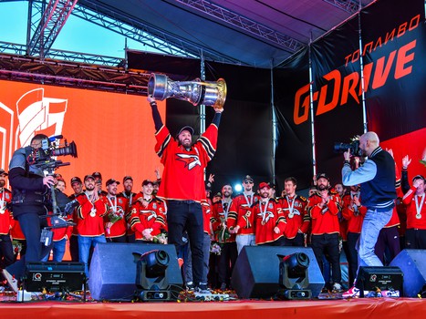 «Авангард» привёз Кубок Гагарина в Омск!