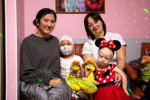 «Авангард» в гостях у болельщиков из гематологического отделения ОДКБ