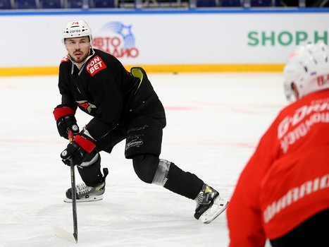 Тренировка «Авангарда» перед матчем в Уфе