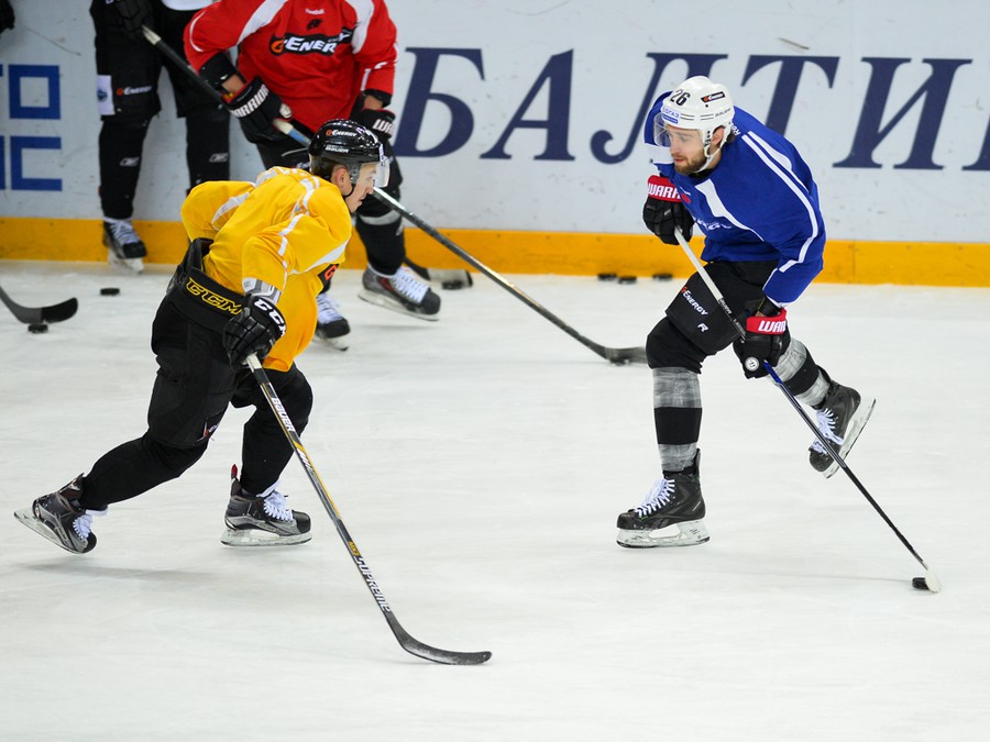 04.04.2016. Тренировка "Авангарда" на льду "Арены Омск"