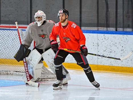 Тренировка «Авангарда» перед отправлением на турнир в Сочи