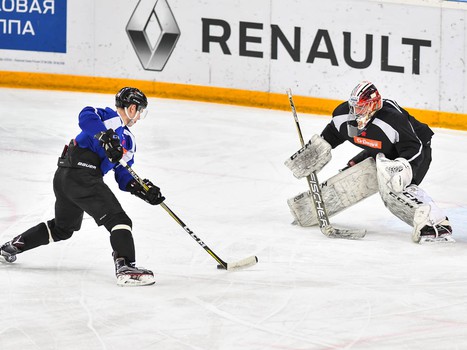 Тренировка "Авангарда" на льду "Арены Омск"