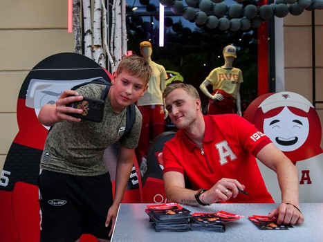 Александр Волков на вечеринке Буэнос Летос