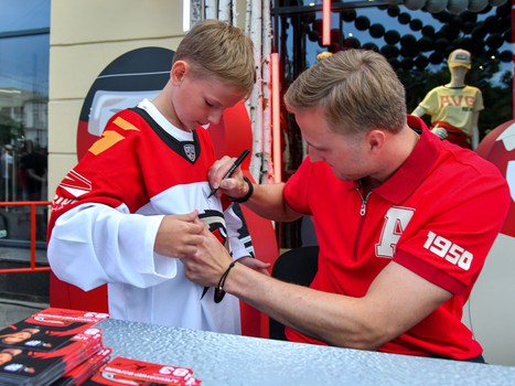 Александр Волков на вечеринке Буэнос Летос