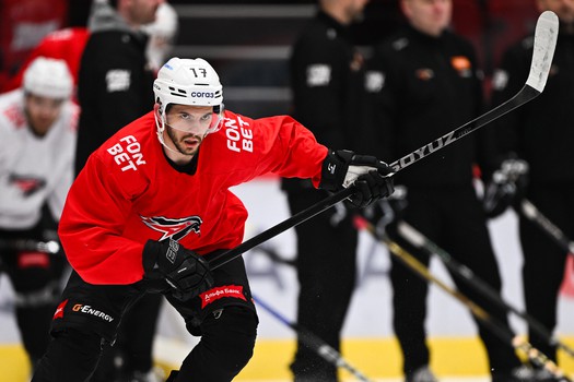 Открытая тренировка «Авангарда» для СМИ