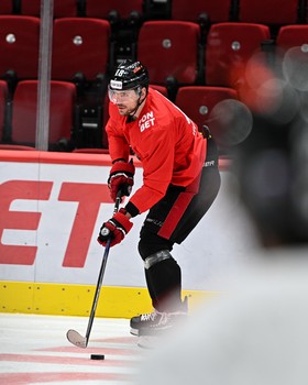 Раскатка «Авангарда» перед пятым матчем серии с «Сибирью»