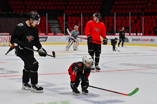 Тренировка воспитанников Хоккейной Академии «Авангард» 2019 года рождения на G-Drive Арене
