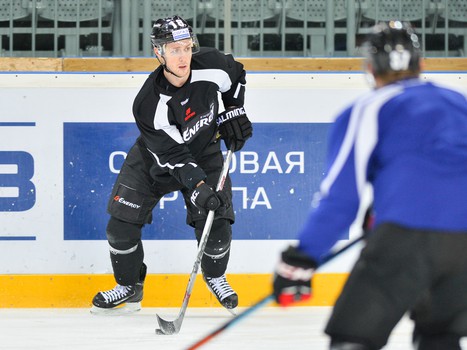 Раскатка "Авангарда" перед домашним матчем с "Северсталью"