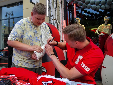 Александр Волков на вечеринке Буэнос Летос