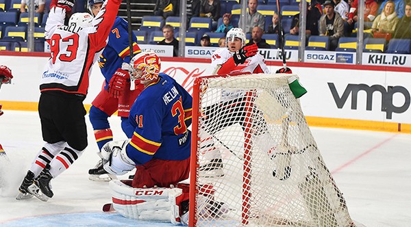 Добыли победу по буллитам. Главные события матча "Авангарда" в Хельсинки