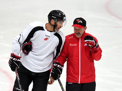 Раскатка "Авангарда" перед матчем с "Нефтехимиком"