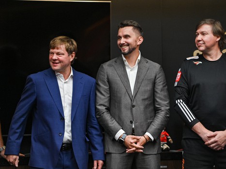 Первая ледовая тренировка «Авангарда»