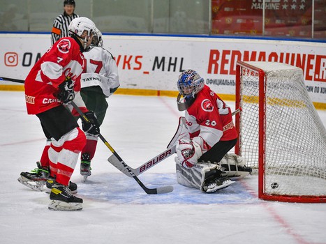 Четвёртый игровой день финала Первенства ЮХЛ в Омске