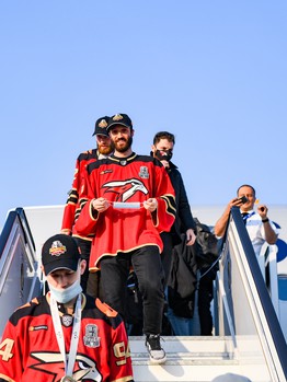 «Авангард» привёз Кубок Гагарина в Омск!