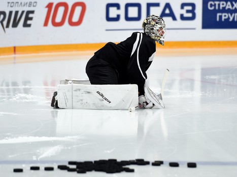 Тренировка "Авангарда" перед выездом в Астану