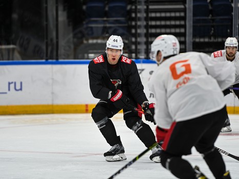 Раскатка «Авангарда» перед выездным матчем с московским «Динамо»