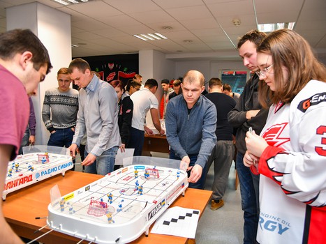 "Кубок фаната" по настольному хоккею